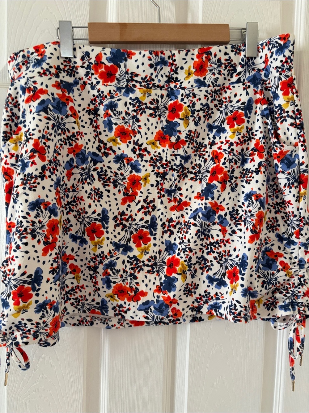 Jones New York White Floral Skort with Red, Navy & Yellow Accents